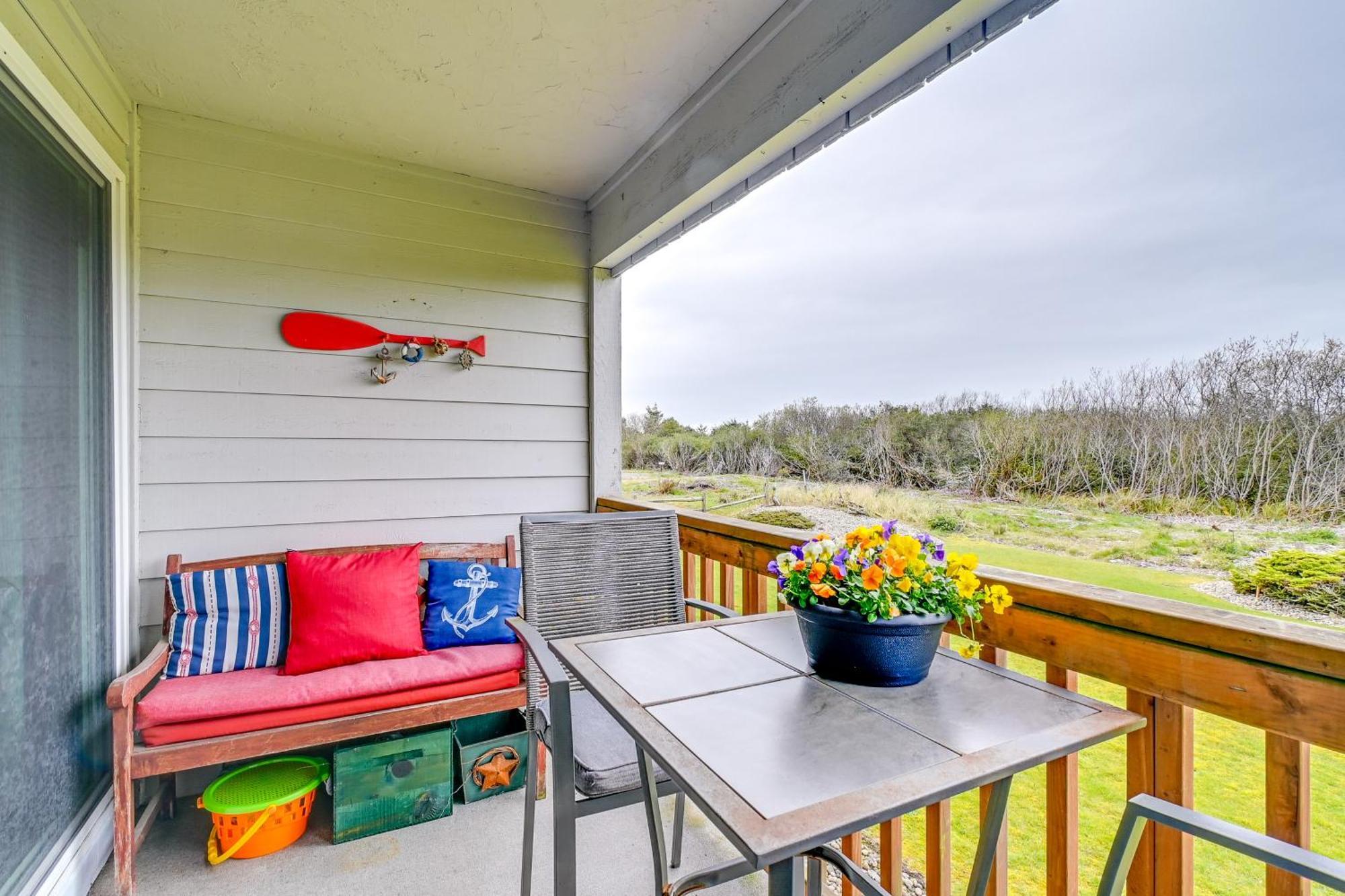 Ocean Shores Condo With Balcony Less Than 1 Mi To Beach! Dış mekan fotoğraf