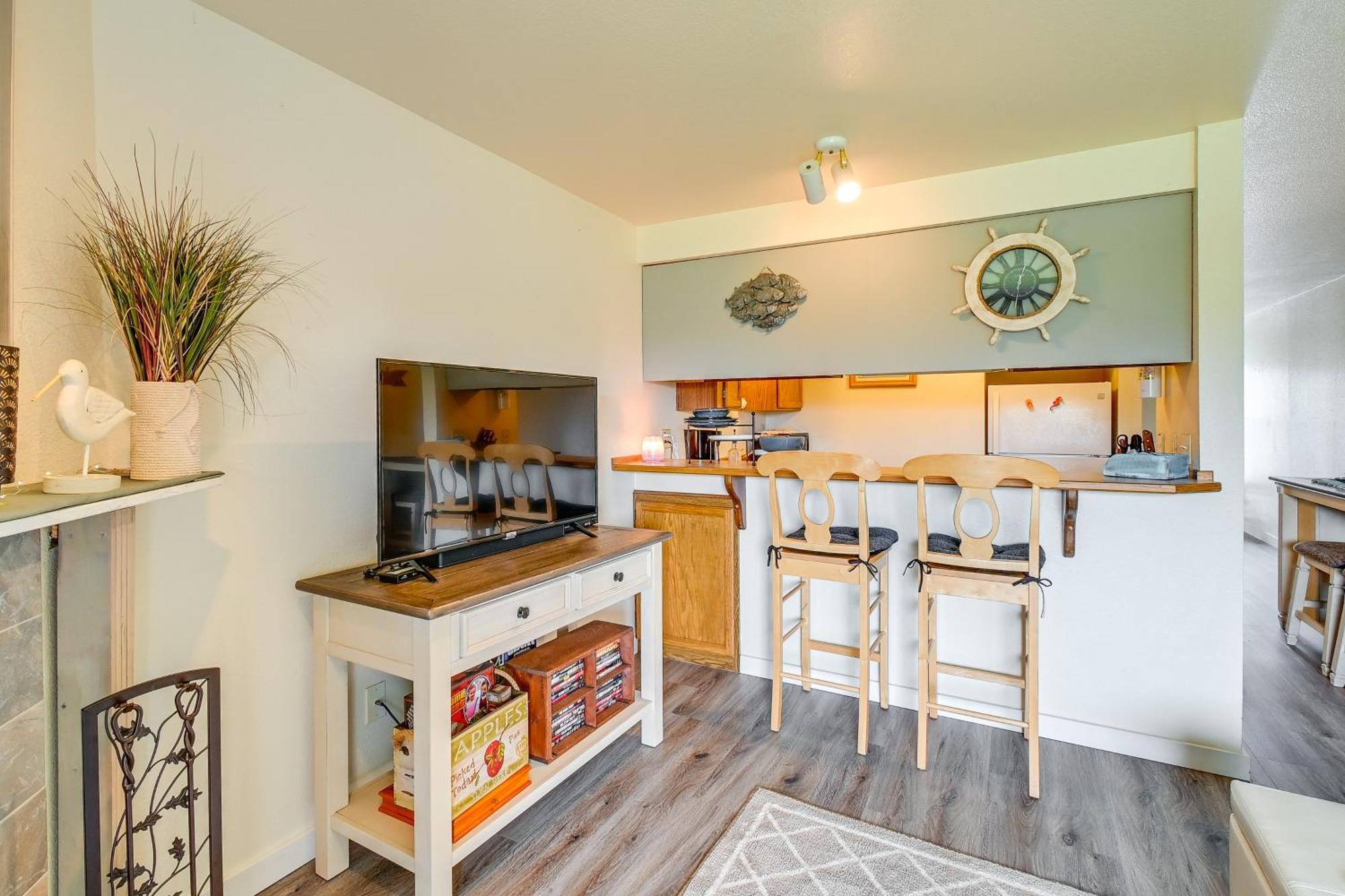 Ocean Shores Condo With Balcony Less Than 1 Mi To Beach! Dış mekan fotoğraf